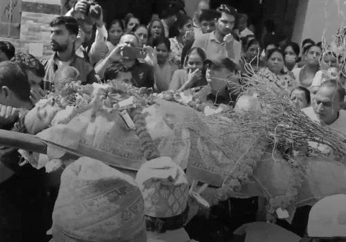 कश्मीरमा मारिएका सुदीप न्यौपानेको अन्त्येष्टि गरियाे 
