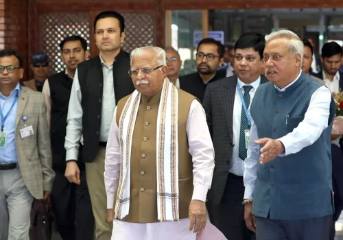 नेपाल आइपुगे भारतका विद्युत् मन्त्री