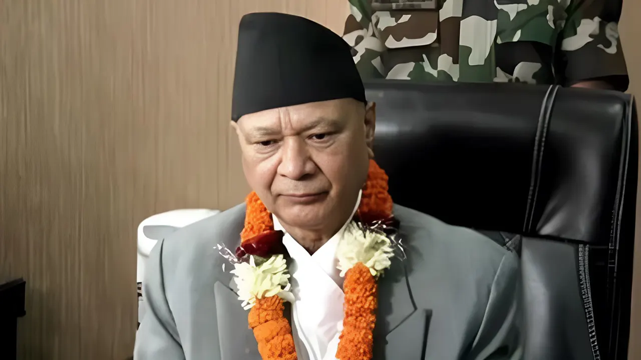 शिक्षामन्त्री पन्तले शिक्षकहरूलाई वार्तामा बोलाए