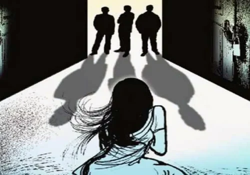 बिहेमा गएकी १४ वर्षीया किशोरी माथि सामूहिक बल!त्क!र, एकजना पक्र।उ, चार फरार