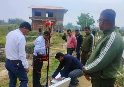 गाडी भासिएको स्थानमा भूगर्भ विभागले थाल्यो अध्ययन