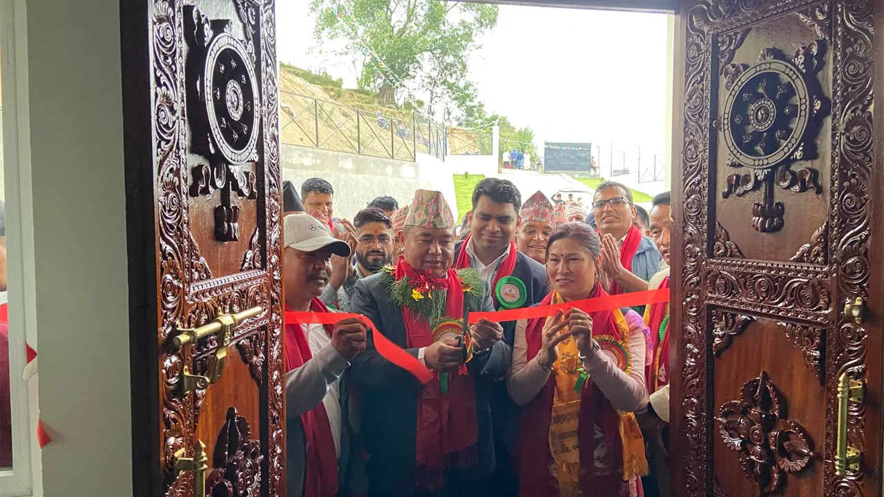 मेलम्ची नगरपालिका १२ नम्बर वडा कार्यालयको प्रशासनिक भवन उद्घाटन