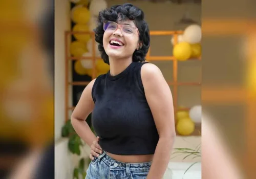 मोडल कुसुम शर्मा (सकम्बरी) ले गरिन् इन्गेजमेन्ट