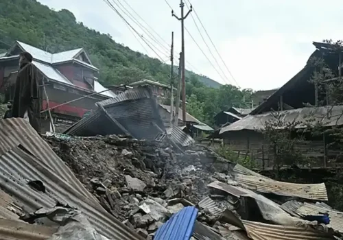 पाकिस्तानको गोलाबारीमा कश्मीरमा एक महिलाको मृत्यु, दुई घाइते