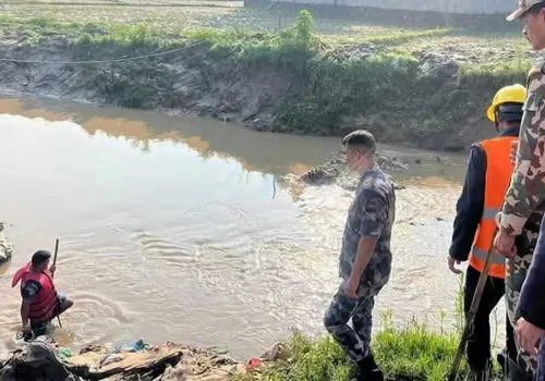 पनाैती बाढीमा परेर बेपत्ता महिलाको खोजी जारी