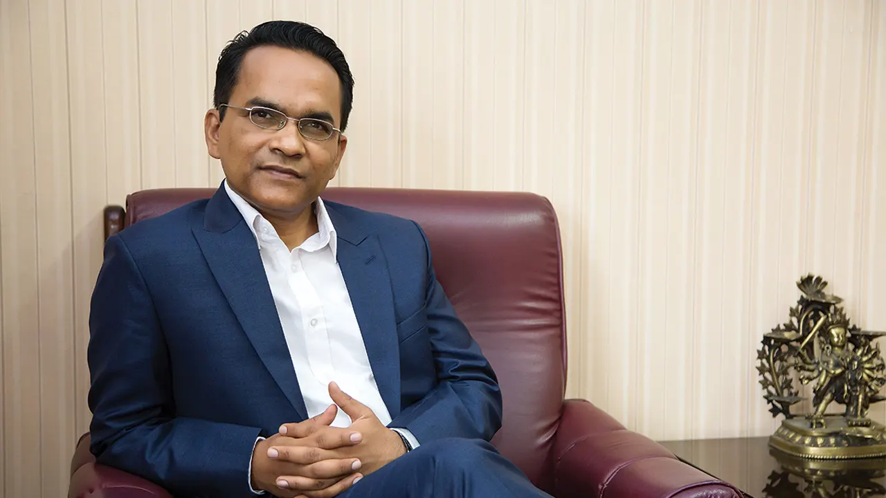 गभर्नर डा. पौडेलविरुद्ध सर्वोच्च अदालतमा रिट दायर