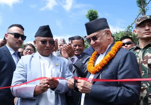पार्टी कार्यालय पेरिस डाँडामा ६२ जना चिकित्सक पार्टीमा प्रवेश