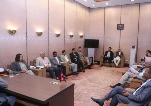 प्रतिनिधिसभाको बैठकबारे छलफल गर्न विपक्षी दलहरूको बैठक जारी