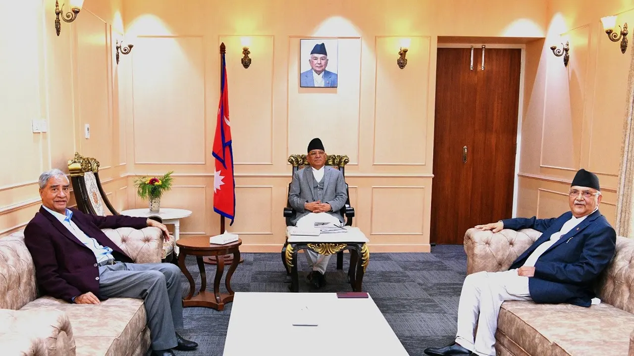 सिंहदरबारमा आज ओली, देउवा र प्रचण्डबीच छलफल हुने