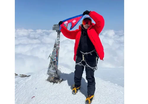 दीया पुनले चढिन् युरोपको अग्लो हिमाल