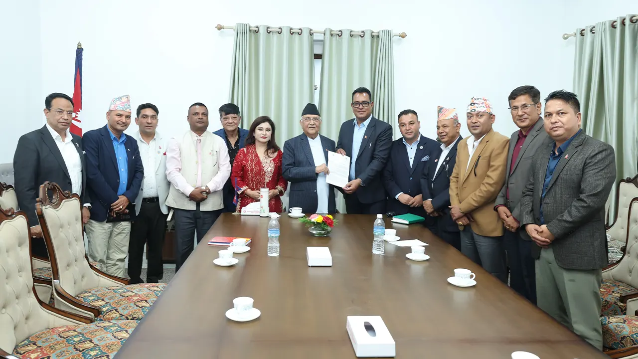प्रधानमन्त्रीलाई सुनचाँदी व्यवसायीको ध्यानाकर्षण