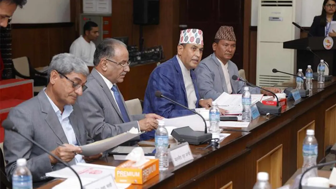माधवविरुद्ध भ्रष्टाचार मुद्दा दर्ता भएपछि नेताहरू छलफलमा
