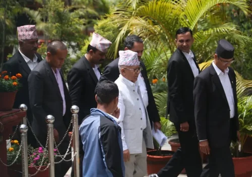 माधव नेपाल विशेष अदालतमा उपस्थित