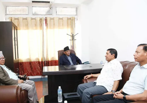 संसद् बैठकअघि छलफलमा जुटे विपक्षी नेता