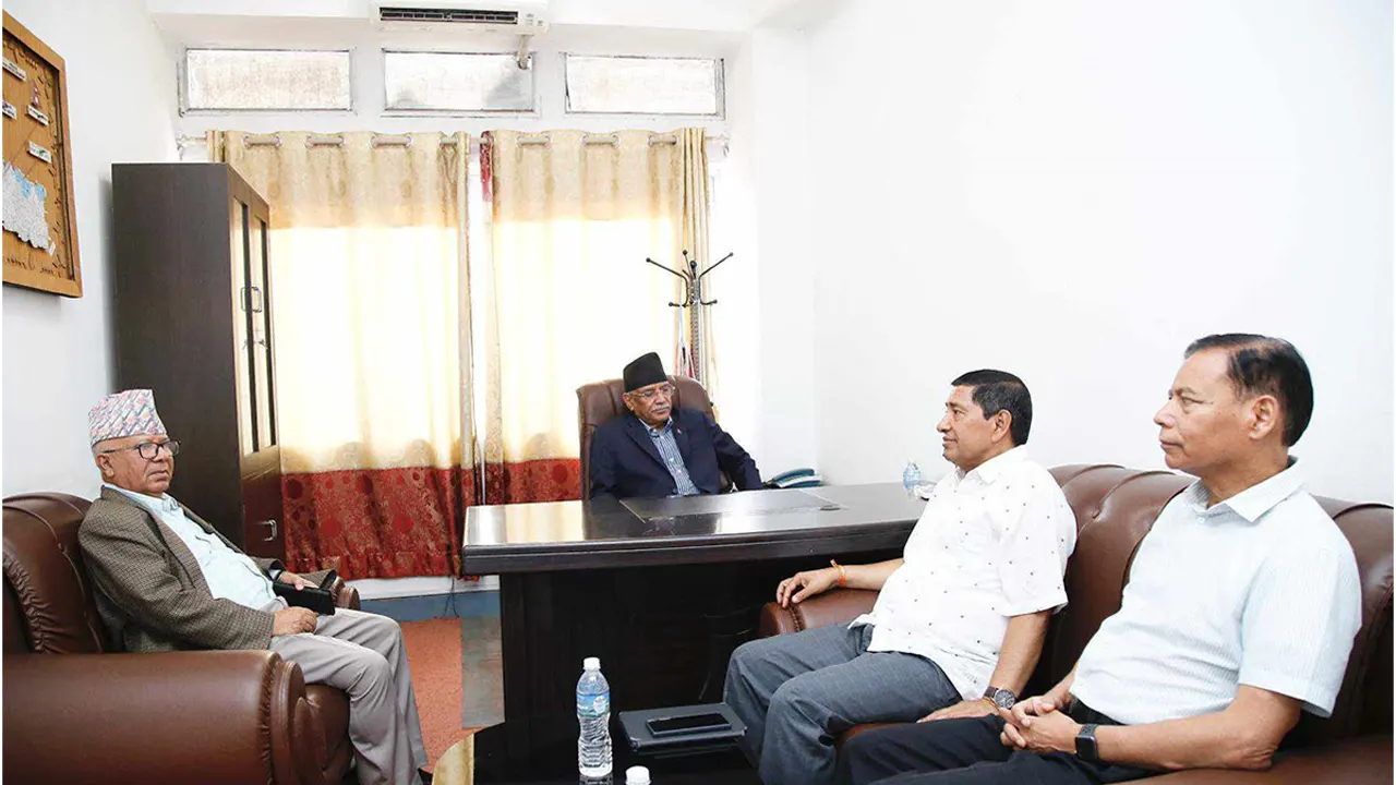 संसद् बैठकअघि छलफलमा जुटे विपक्षी नेता