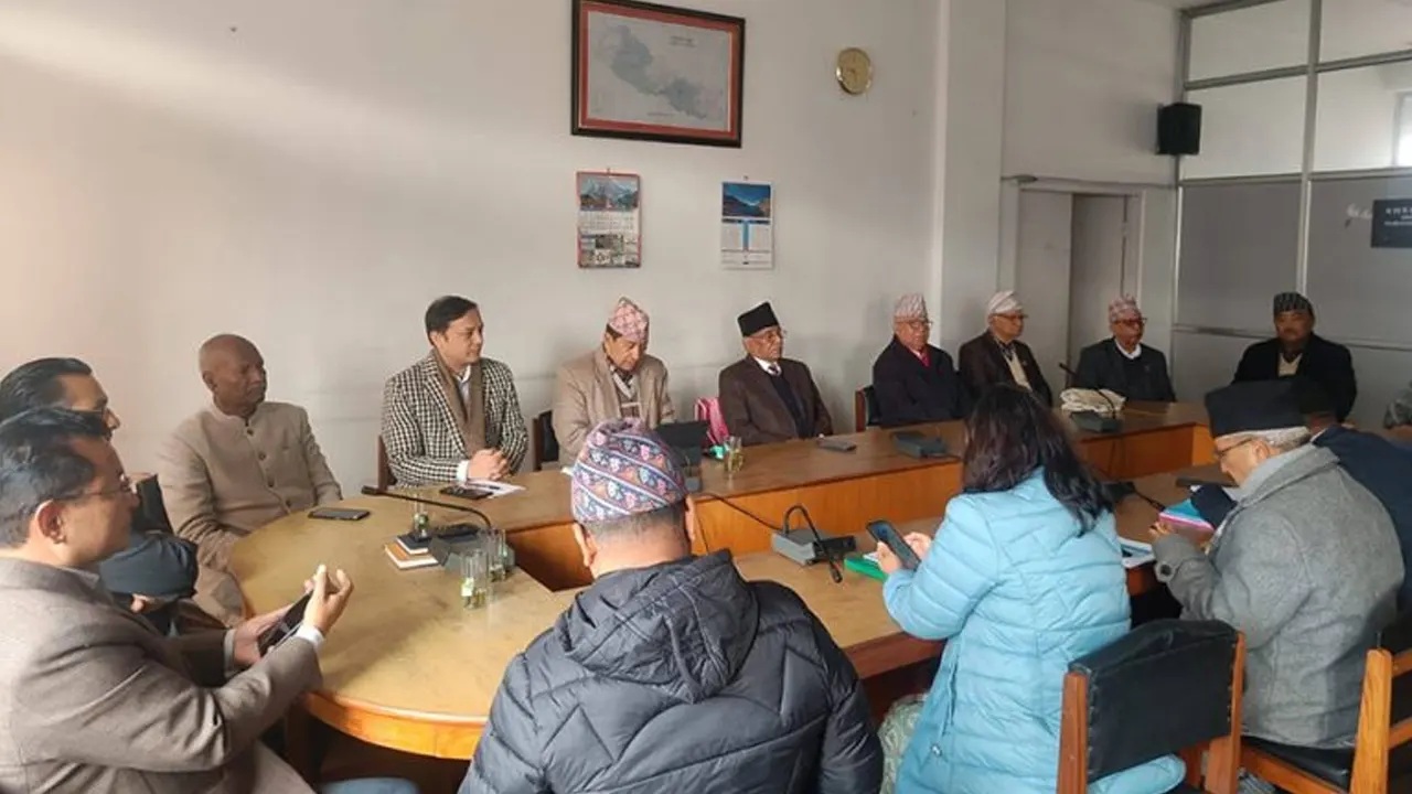 संसद् बैठकअघि प्रचण्डले बोलाए विपक्षी दलहरूको बैठक