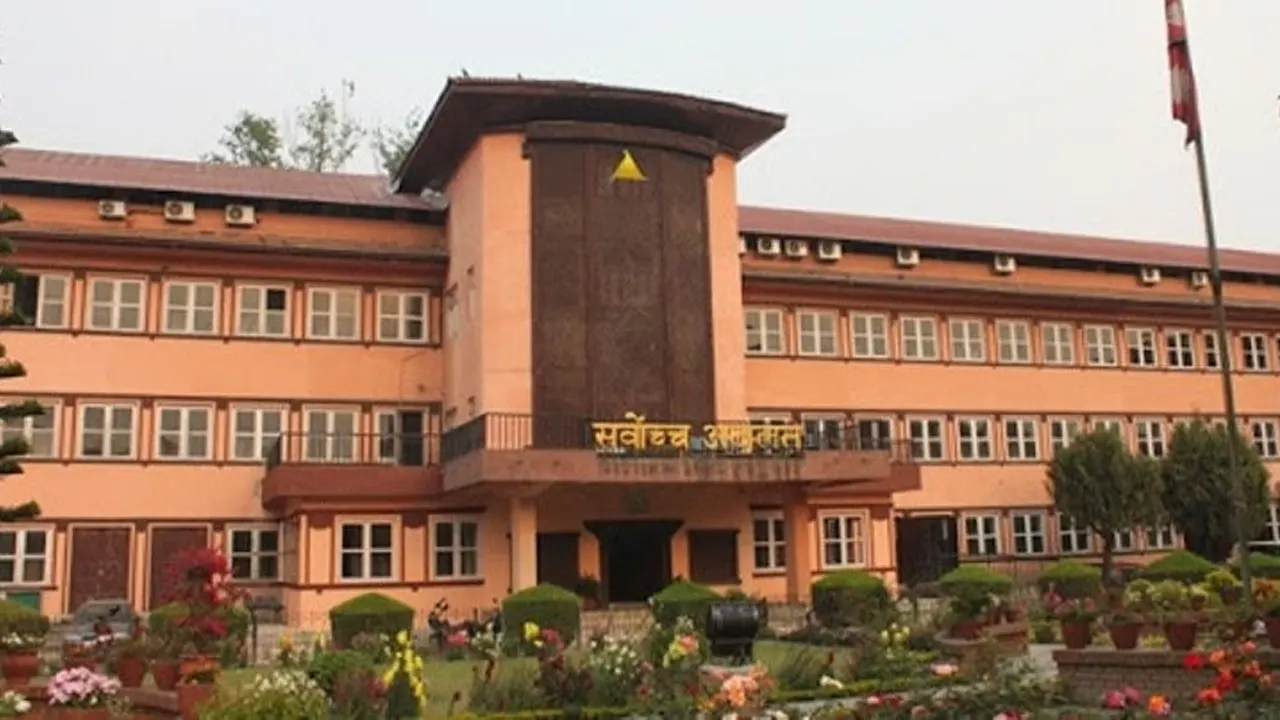 संचारमाध्यममाथि सरकारी आतंक रोक्न माग गर्दै सर्वोच्चमा निवेदन