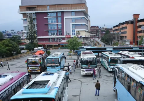 व्यवसायीले आन्दोलन फिर्ता लिएसँगै सञ्चालनमा आए सार्वजनिक यातायात