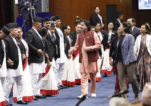प्रतिनिधि सभाबाट राप्रपासँगै बाहिरियो रास्वपा