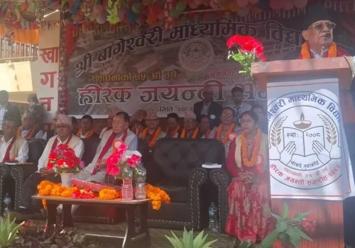 प्रचण्डसँग सवालजवाफ गर्दा युवक पक्राउ