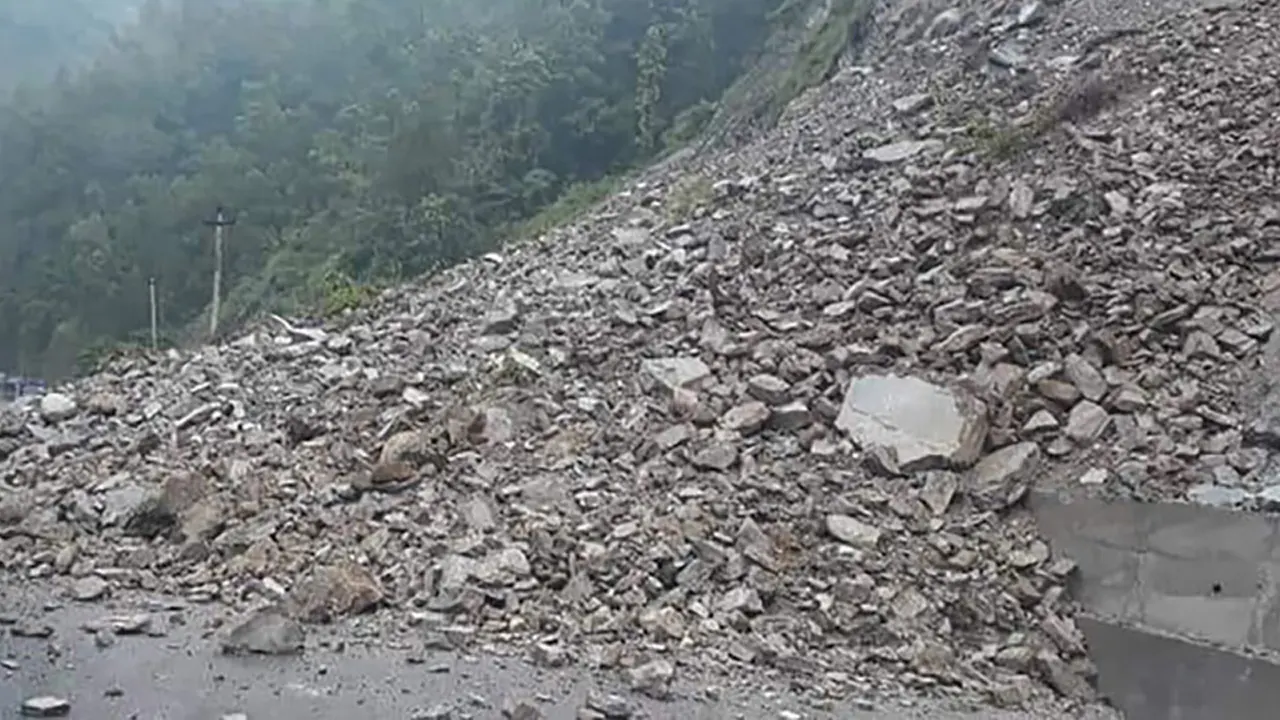 देशका ५ वटा सडक पुर्णरुपमा अवरुद्ध (सूचीसहित)