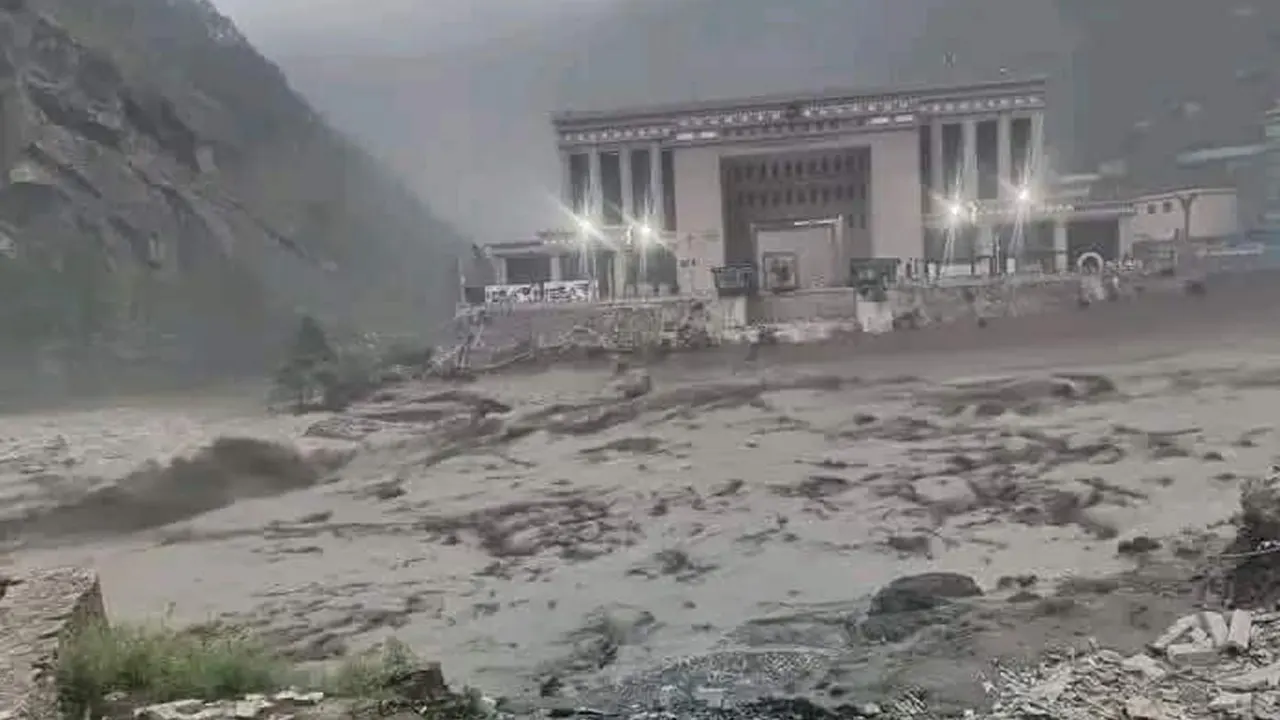 रसुवागढी भन्सार यार्डबाट ९ जनाको उद्धार