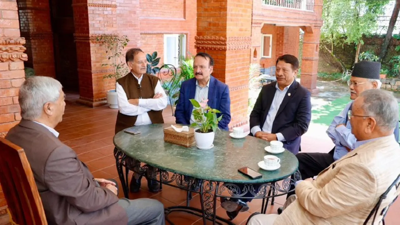 चाक्सीबारी छलफलको निष्कर्ष सुनाउन देउवानिवास पुगे कांग्रेसका नेताहरू