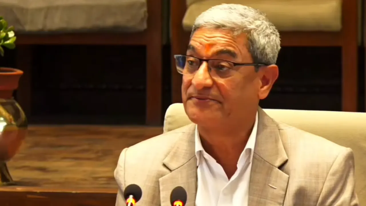 स्पेन भ्रमणमा गएकाहरूबारे छानबिन गर्न आइजिपीलाई गृहमन्त्री लेखकको निर्देशन