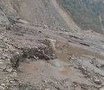 काभ्रेका ३ ठाउँमा लेदोसहितको पहिरो, बीपी राजमार्ग अवरुद्ध