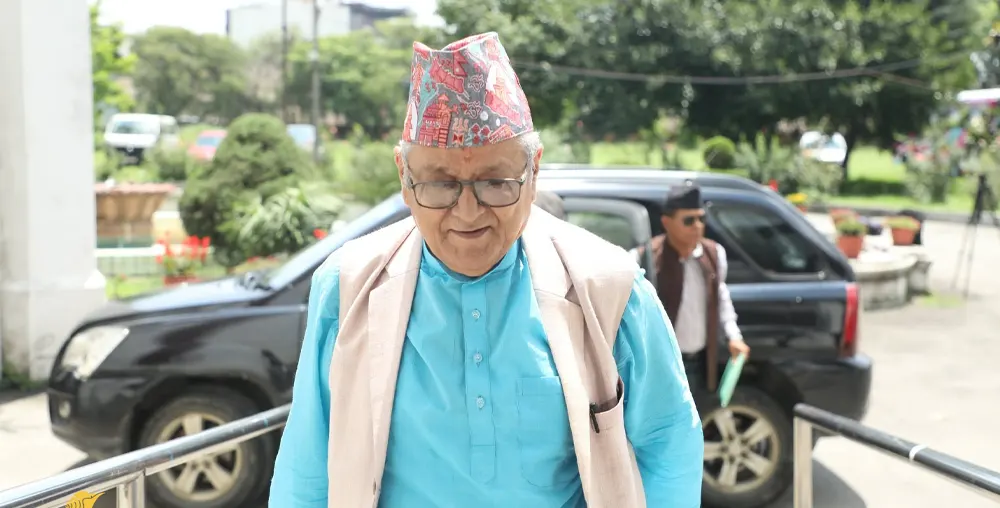 राप्रपाका नेताहरू निर्वाचन आयोगमा