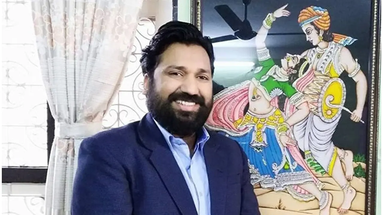 सेयर लगानीकर्ता दीपेन्द्र अग्रवाल पक्राउ