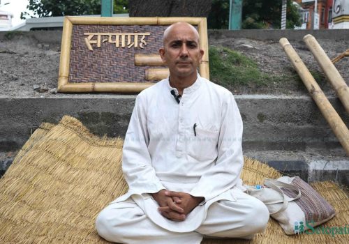 मेयर तीर्थराज भट्टराईले सत्याग्रह सुरू गरे