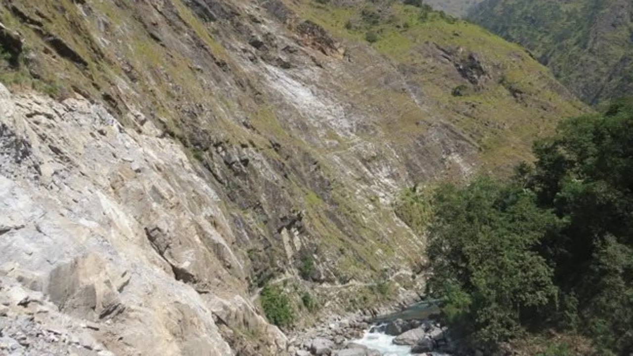 भिरबाट लडेर युवकको मृत्यु