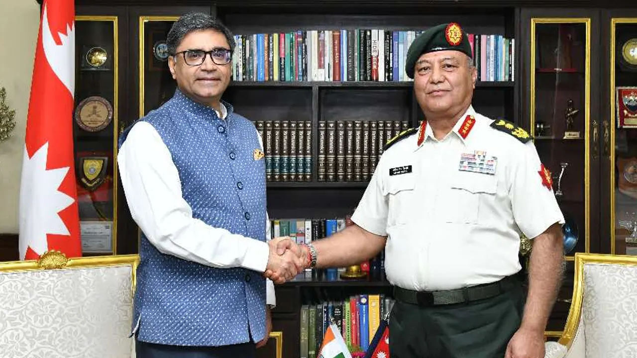 भारतीय विदेशसचिवले जंगीअड्डा पुगेर प्रधानसेनापति भेटे