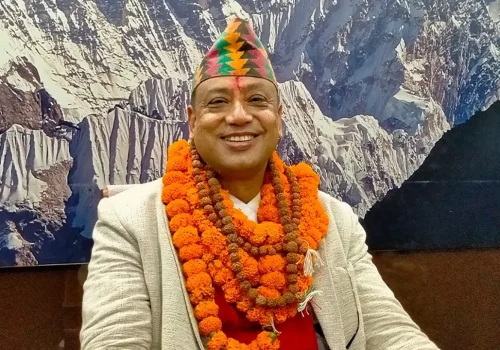 लामा समूहले बानियाँलाई विश्वासको मत दिने