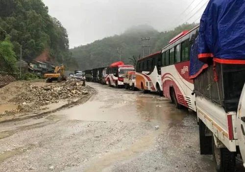 धादिङ पृथ्वी राजमार्गमा एकतर्फी यातायात सञ्चालन