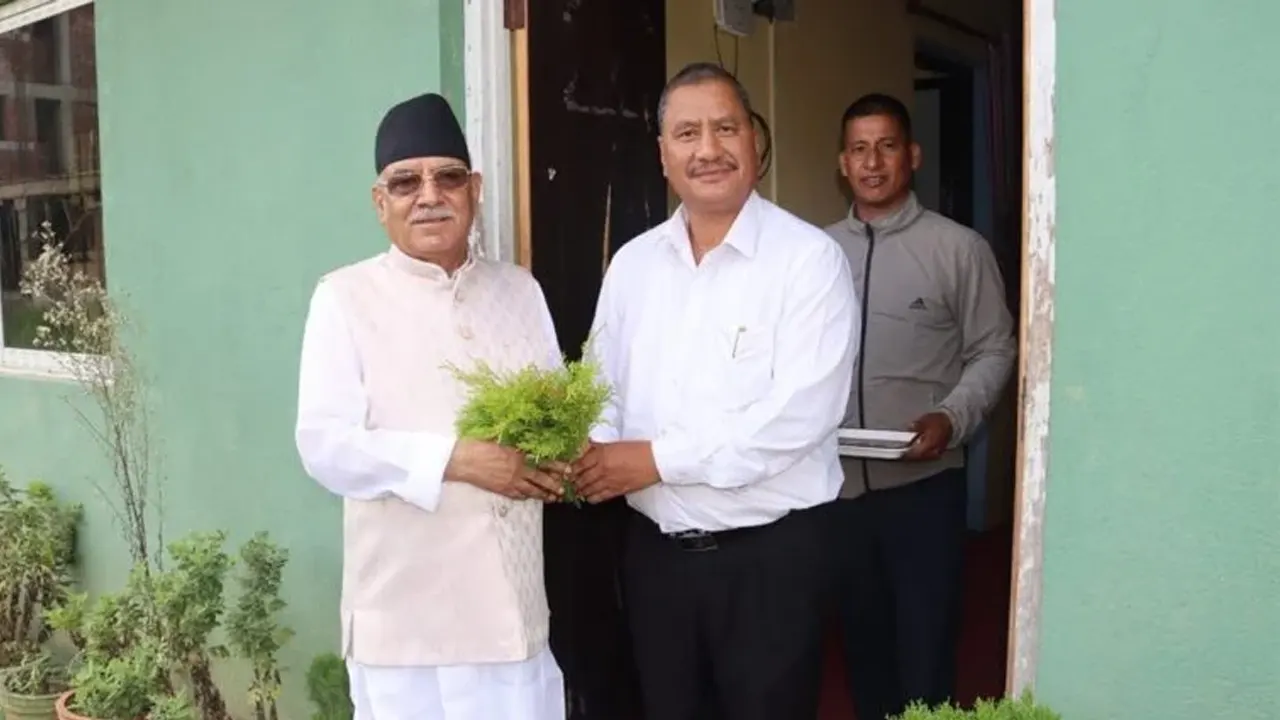 विप्लवलाई भेट्न हरिसिद्धि पुगे प्रचण्ड