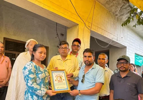 पत्रकार खत्रीको परिवारलाई प्रेस चौतारीद्वारा आर्थिक सहयोग हस्तान्तरण