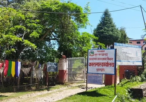 डडेलधुरा कारागारबाट भागेका २६ जना कैदीबन्दी पक्राउ