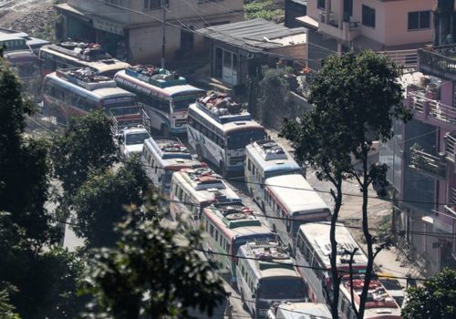२४ घण्टामा ४३ हजारले छोडे काठमाडौं