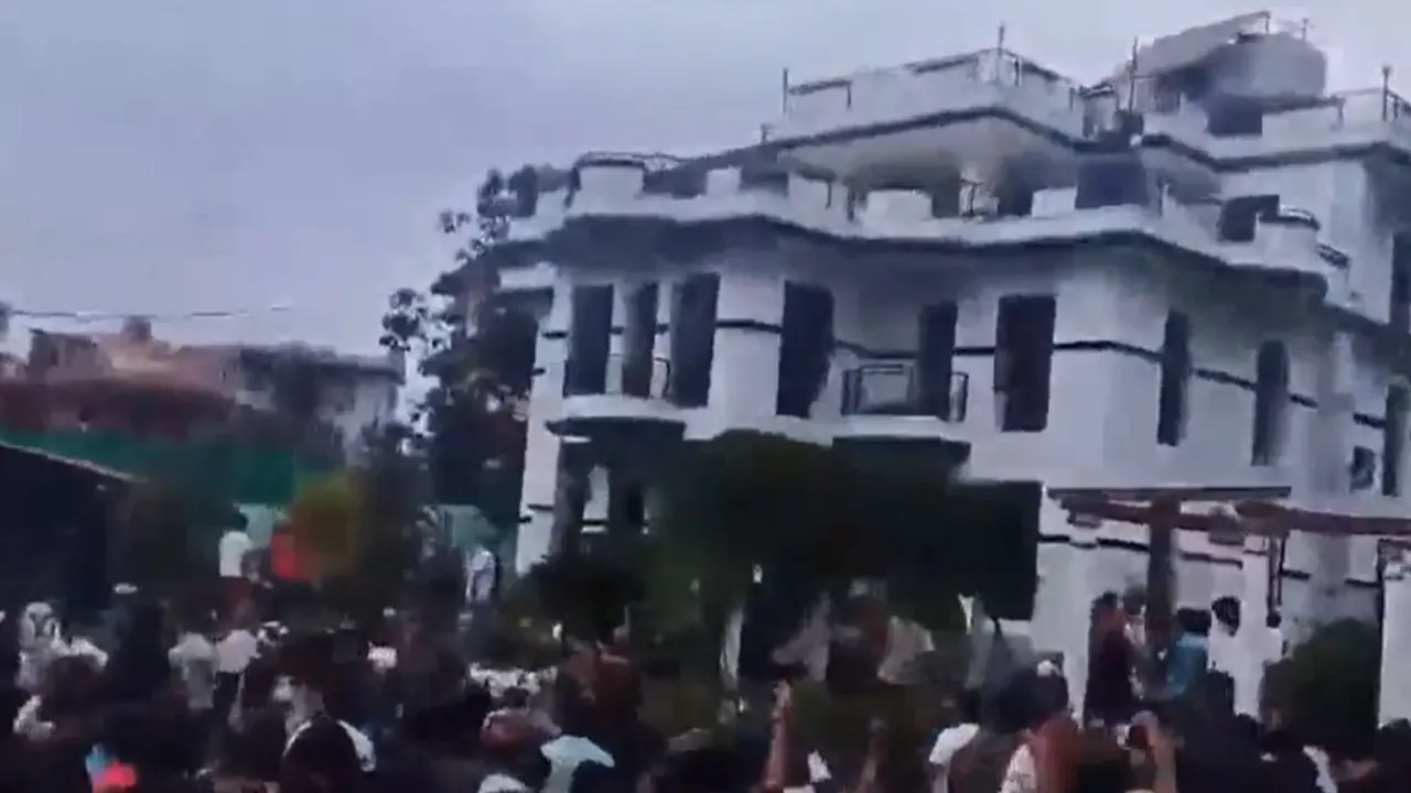 कांग्रेस सभापति देउवाको निवास तोडफोड