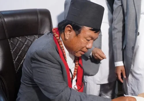 शिक्षामन्त्री महावीर पुनले गरे पदभार ग्रहण