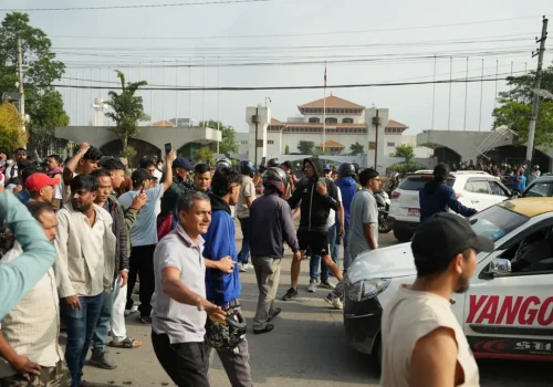 संसद् भवन अगाडि भेला भए जेनजी