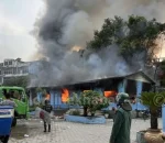 इटहरी उपमहानगरको कार्यालयमा जेनजीले लगाए आगो