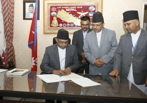 मन्त्री सिन्हाले गरे पदभार ग्रहण