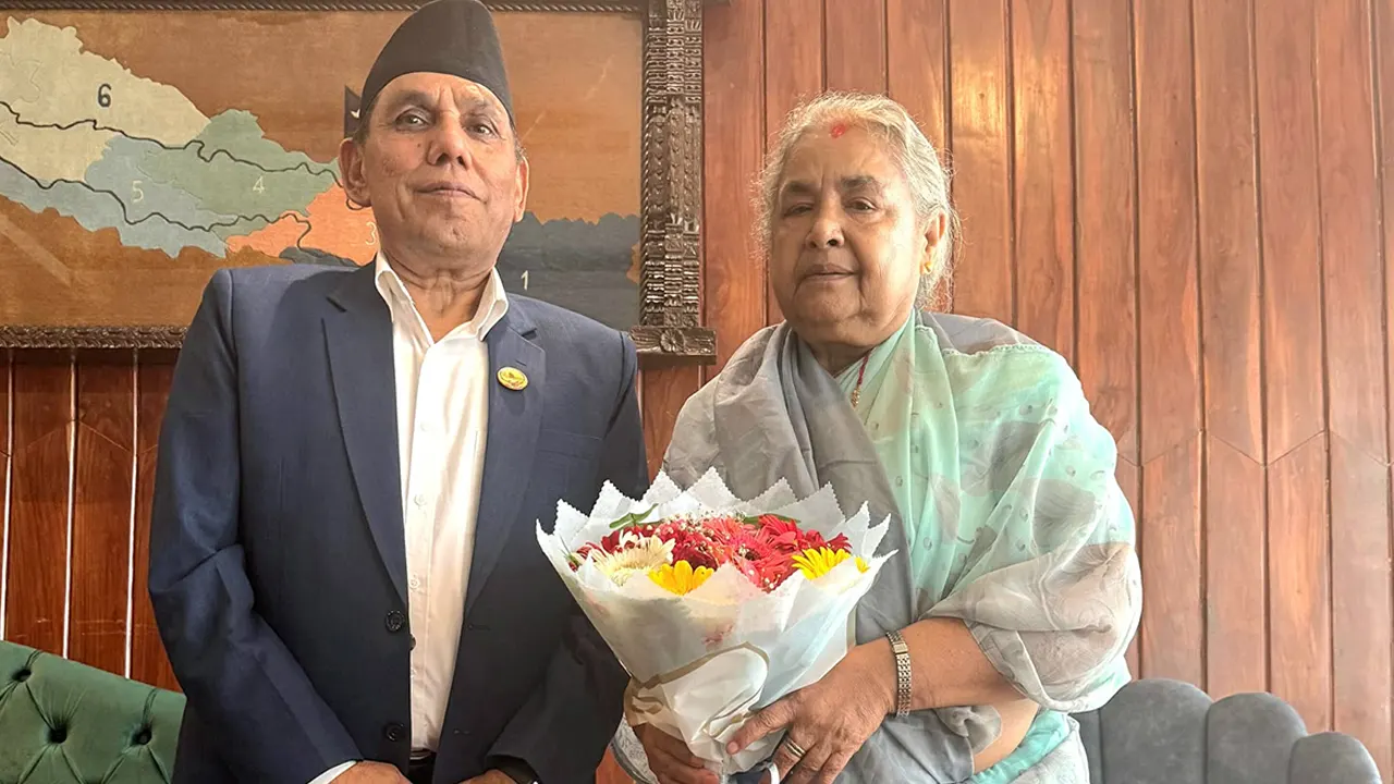राष्ट्रियसभा अध्यक्ष दाहालले भेटे प्रधानमन्त्री