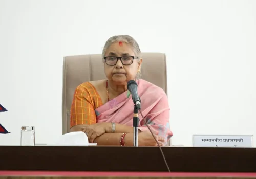 चार राजदूतले एकसाथ भेट्दै  प्रधानमन्त्री कार्कीलाई