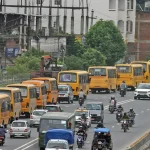 निजी विद्यालय सञ्चालकले चक्रपथमा निकाले बससहित र्‍याली