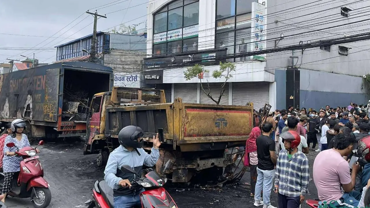 पोखरामा पनि सञ्चालनमा आयो सार्वजनिक यातायात