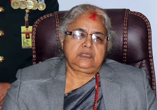 मन्त्रिपरिषद् बैठक जारी